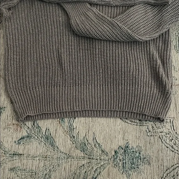 Urban Outfitters Charcoal Crew Neck Sweater - Picture 4 of 5